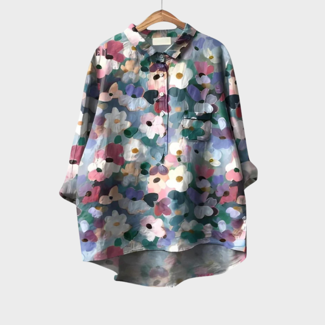Hilda | Schilderachtige bloemenblouse met knopen aan de voorkant